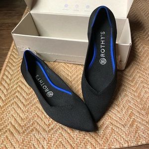 NIB Rothys Flats, Black Sz 8